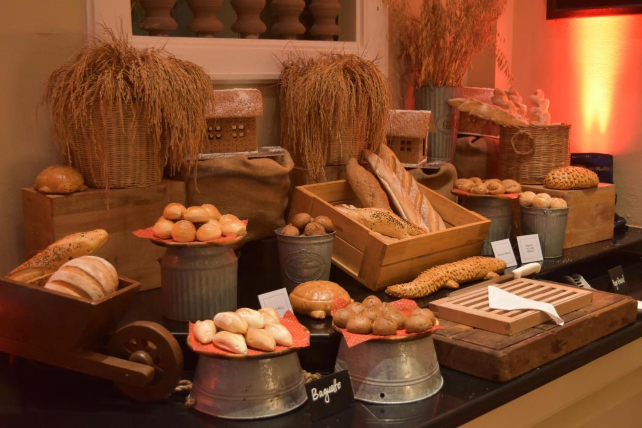 Sofitel Angkor Phokeethra Golf & Spa Resort Siem Reap Exteriör bild